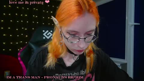 Honelints boyblonde hair AsterMIntfemboybrown hair online show from January 31, 2025, 5:21 pm