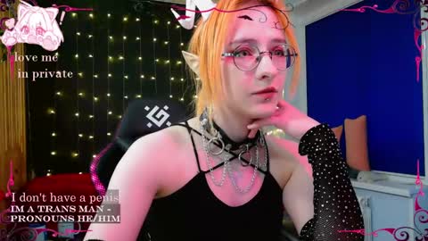Honelints boyblonde hair AsterMIntfemboybrown hair online show from March 9, 2025, 3:05 pm