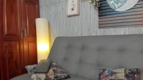 Snapshot of honey__monroe chatting on January 9, 2026, 8:43 pm honey monroe online show from January 9, 2026, 8:43 pm