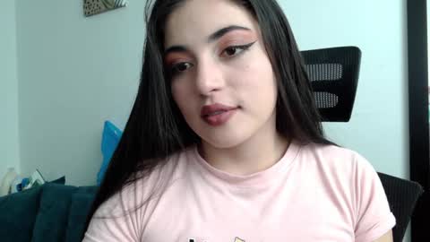 Honey Aynu online show from December 3, 2024, 7:33 pm