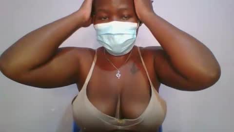 honey_beb online show from September 17, 2025, 8:49 am