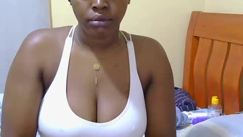 Snapshot of honey_caddy chatting on June 18, 2026, 5:19 am honey_caddy online show from June 18, 2026, 5:19 am