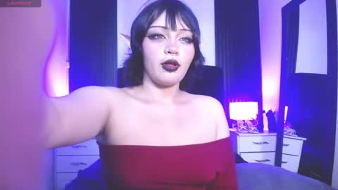 Snapshot of honey_dark chatting on February 18, 2025, 3:31 am Honney online show from February 18, 2025, 3:31 am