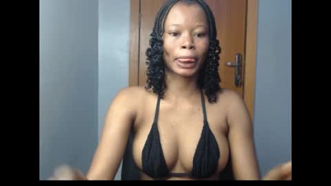 Snapshot of honey_juicydoll chatting on October 19, 2025, 7:20 am Sonia online show from October 19, 2025, 7:20 am