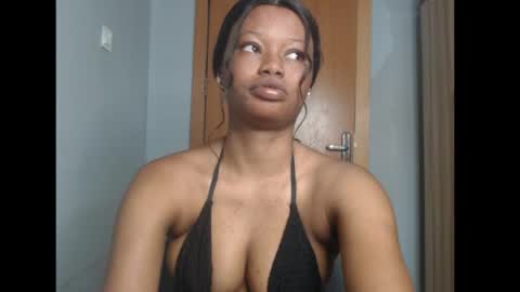 Snapshot of honey_juicydoll chatting on May 20, 2026, 6:41 am Sonia online show from May 20, 2026, 6:41 am