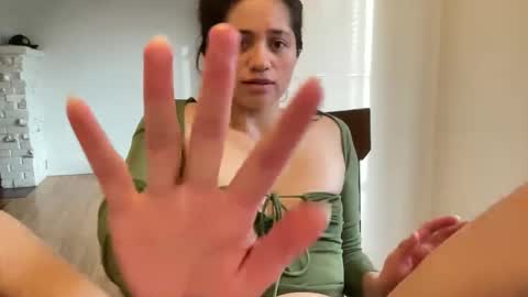 honey_laila online show from February 28, 2025, 12:54 am