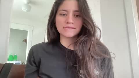 honey_laila online show from March 3, 2025, 10:52 pm