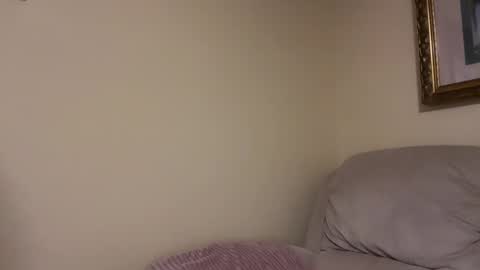 honey_man14 online show from May 5, 2026, 2:08 am