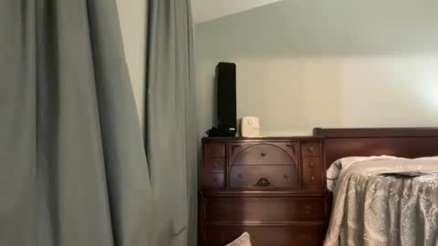 honey_man14 online show from May 8, 2026, 3:17 pm