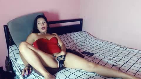 honey_mollyxx online show from November 19, 2025, 2:17 pm