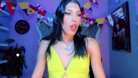 honey_moontsts online show from June 11, 2026, 12:25 pm