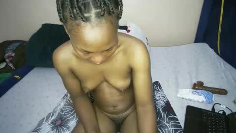 honey_nubia0 online show from May 13, 2026, 7:11 pm