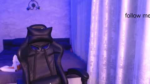 Snapshot of honey_sunset chatting on November 3, 2025, 10:21 pm honey_sunset online show from November 3, 2025, 10:21 pm