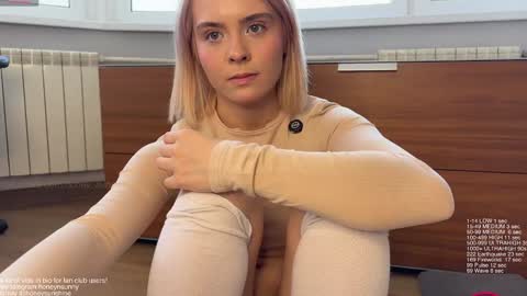 Jenyanew vid how I squirt in forest in bio online show from March 31, 2026, 8:48 am