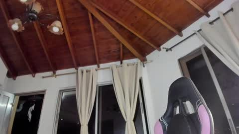 Isabella  online show from July 12, 2026, 4:14 am