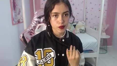 HONEY  online show from December 14, 2024, 1:05 pm