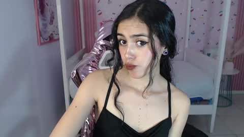 HONEY  online show from December 21, 2024, 1:10 pm