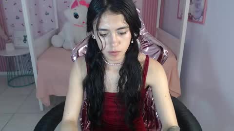HONEY  online show from January 14, 2025, 10:12 pm