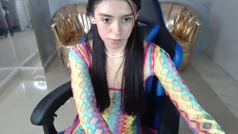 HONEY  online show from March 8, 2025, 1:47 pm