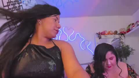 Snapshot of honey_viiolet chatting on October 18, 2025, 6:48 am Violet online show from October 18, 2025, 6:48 am