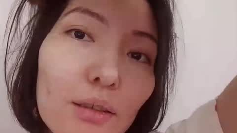 honey_yuzu online show from April 19, 2026, 8:35 am