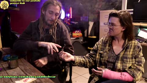 Honey and Bear online show from December 23, 2024, 4:22 am