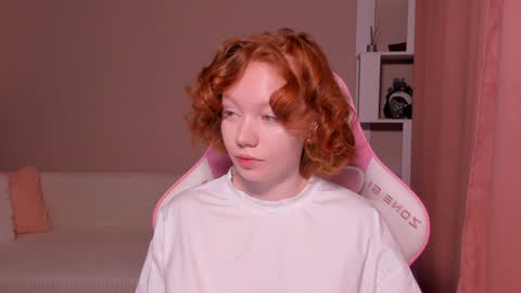 honeyautumn online show from January 10, 2025, 12:49 am