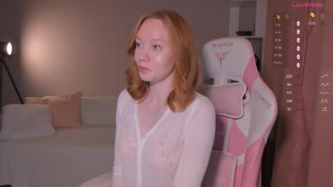 honeyautumn online show from October 7, 2025, 9:56 pm