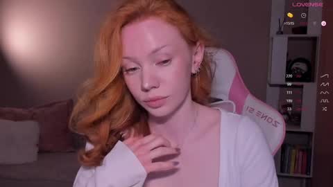 honeyautumn online show from April 25, 2026, 10:07 pm