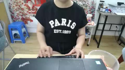 honeybaby2k online show from November 30, 2025, 5:11 am