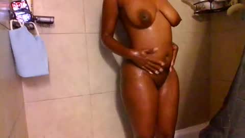 honeybunnzz online show from May 27, 2026, 11:35 pm