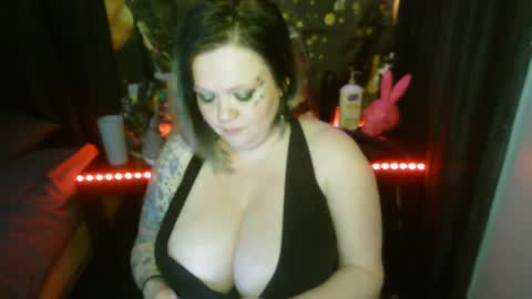 Snapshot of honeychambers chatting on April 20, 2026, 11:17 pm honeychambers online show from April 20, 2026, 11:17 pm