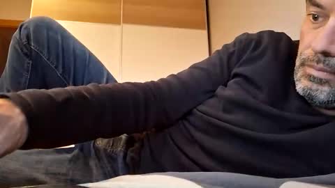 Snapshot of honeydaddyforyou chatting on November 12, 2025, 4:40 pm honeydaddyforyou online show from November 12, 2025, 4:40 pm