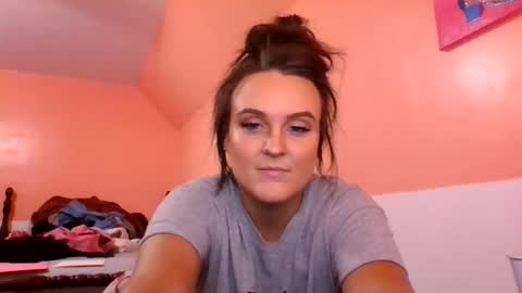 Snapshot of honeydrippinbunny chatting on February 2, 2026, 1:15 am HoneyDrippinBunny online show from February 2, 2026, 1:15 am