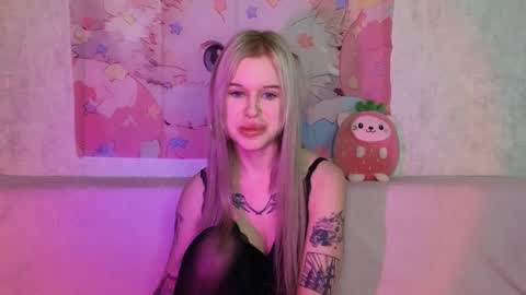 Lisa online show from December 3, 2025, 5:15 am