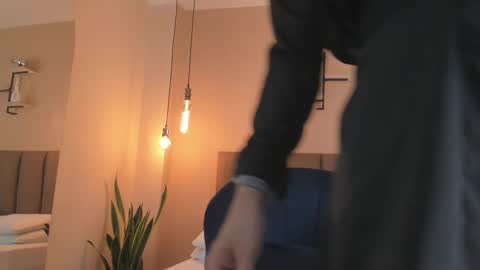 Snapshot of honeygray02 chatting on October 1, 2025, 12:11 pm honeygray02 online show from October 1, 2025, 12:11 pm