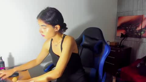HONEY LUXE online show from June 6, 2026, 4:17 am