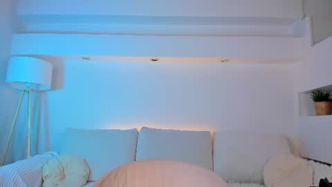 Alexia online show from June 18, 2026, 5:51 am