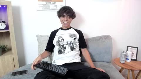 Snapshot of honeymoon_sariel chatting on October 10, 2025, 8:08 pm honeymoon_sariel online show from October 10, 2025, 8:08 pm
