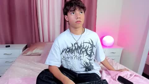 honeymoon_sariel online show from November 19, 2025, 8:31 pm