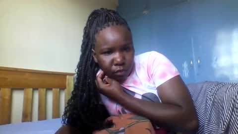 Honeymuny online show from November 24, 2025, 5:40 am