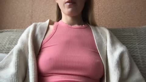 honeynymph online show from February 12, 2025, 12:44 pm