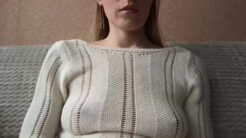 honeynymph online show from February 17, 2025, 2:26 pm