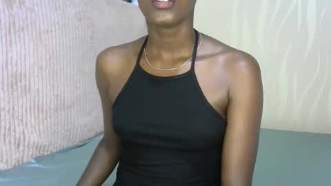 Snapshot of honeypie78 chatting on September 19, 2025, 4:03 am Becky online show from September 19, 2025, 4:03 am