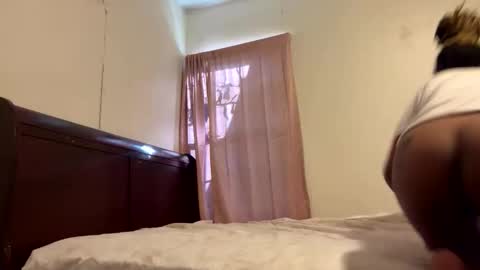 honeypott01 online show from November 17, 2025, 5:30 pm