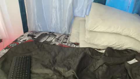 honeywhisper69 online show from October 3, 2025, 7:44 pm