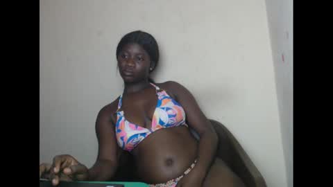 honeyxcunt online show from December 27, 2024, 8:28 pm