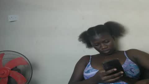 honeyxcunt online show from January 12, 2025, 6:17 am