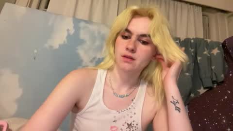 Snapshot of honeyxlimbed chatting on May 7, 2026, 3:12 am Emi Rose online show from May 7, 2026, 3:12 am