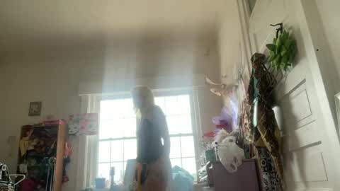 Emi Rose online show from June 26, 2026, 7:07 pm